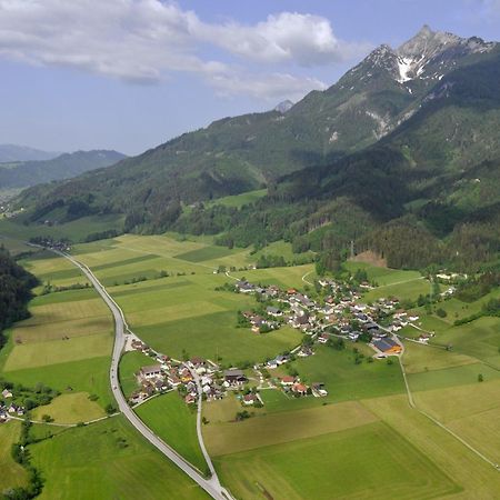 Haus Lukasser Grobming Buitenkant foto